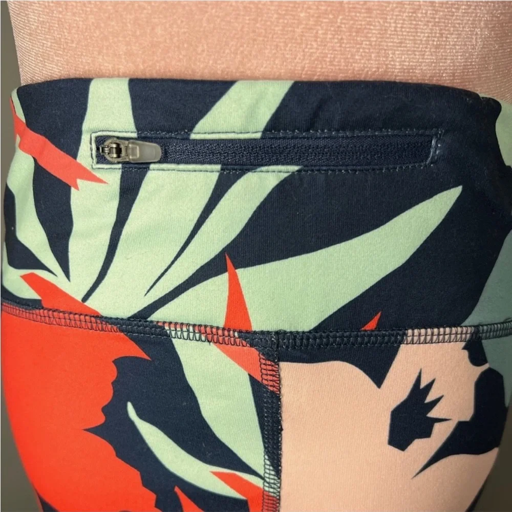 EUC Champion High Waist Printed Leggings - Picture 7 of 9